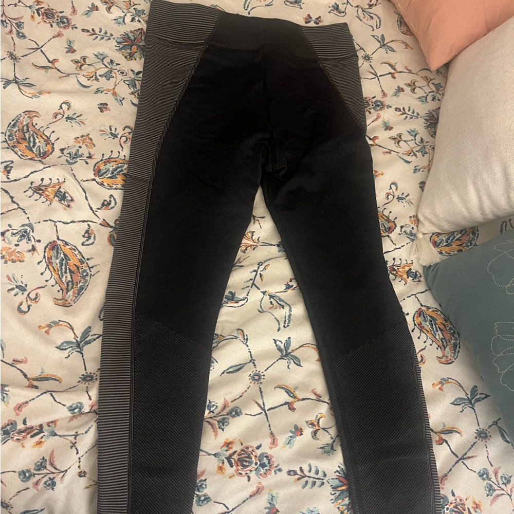 Aerie black ribbed 7/8 leggings
